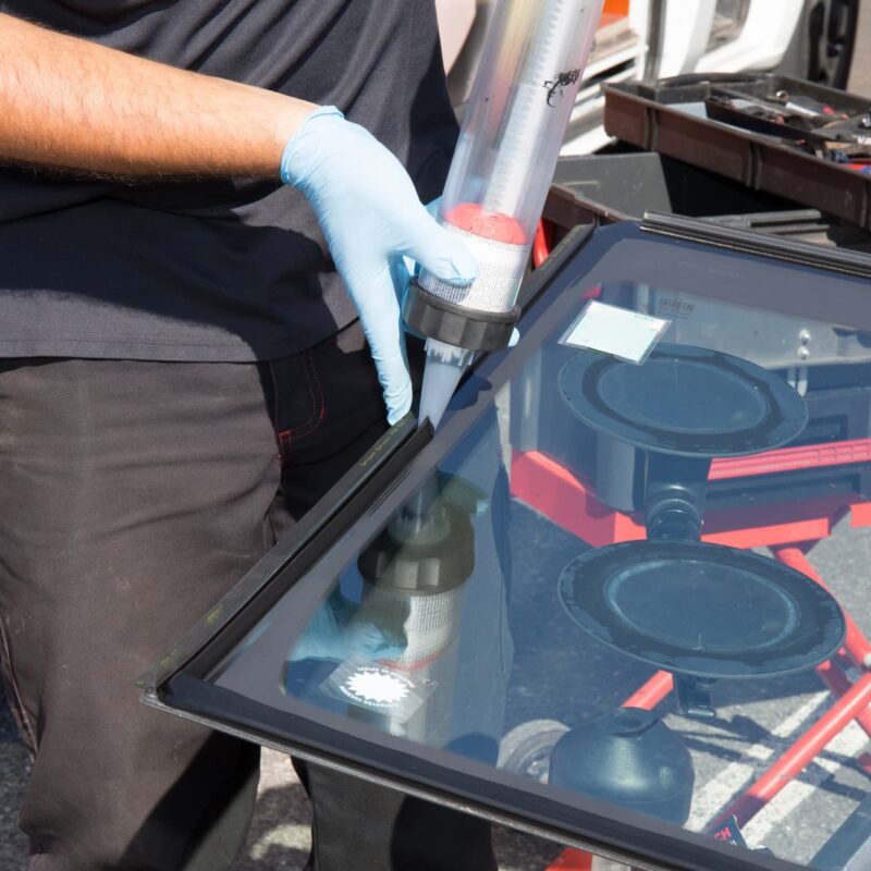 REPARATION_REMPLACEMENT_PARE_BRISE6 800X800 | Garage de la Meinau Réparation et remplacement de votre pare-brise à Strasbourg près d’Illkirch Strasbourg