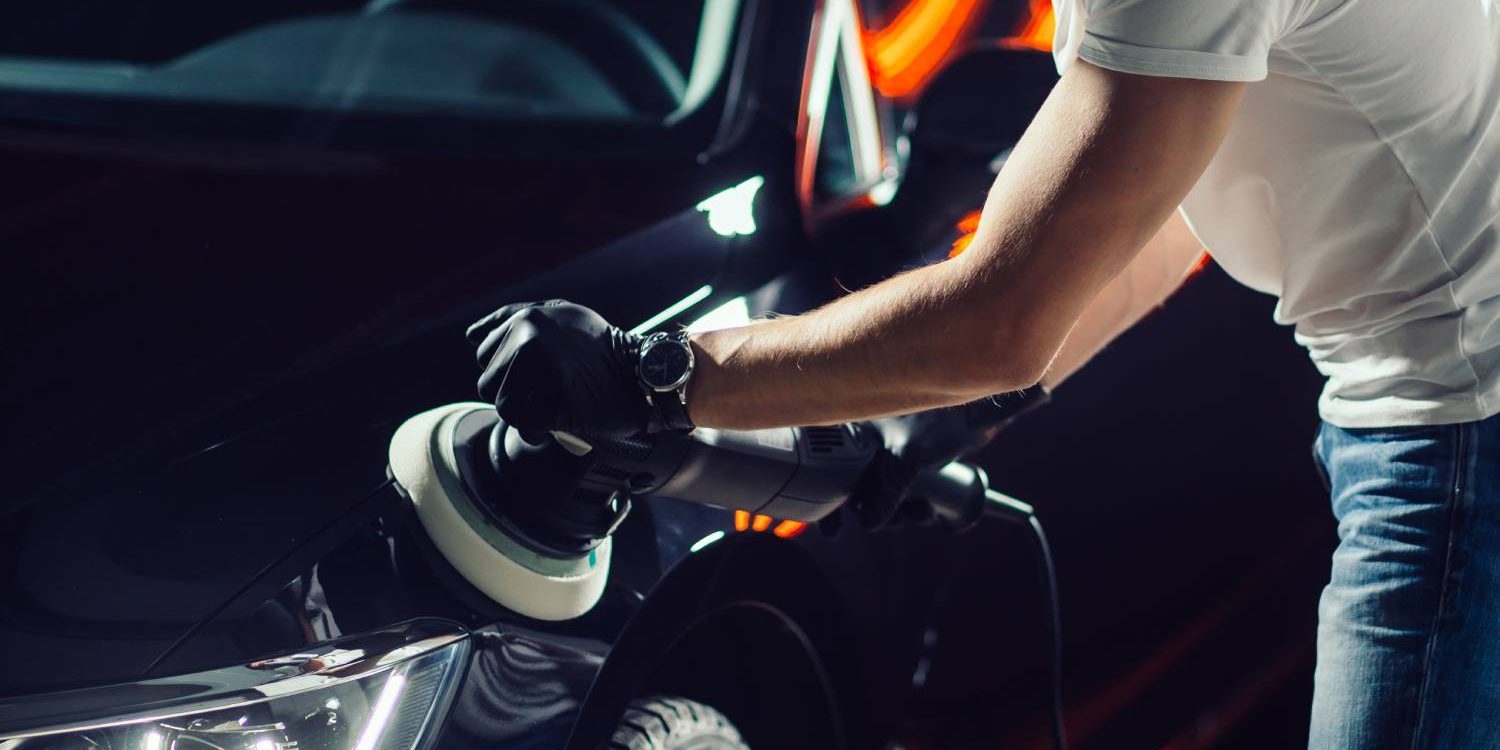 Pourquoi le polissage de la carrosserie est-il crucial pour la protection de votre voiture ? Illkirch-Graffenstaden